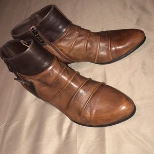 Regardi 41/10.5 2 Tone Ruched Cuffed Leather Boot